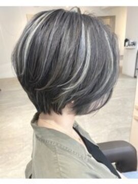 オレンジ梅田店(ORANGE) コントラストハイライトとショートのコンビがかっこいい!!