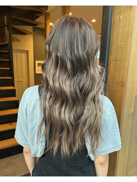 アントルポ(entrepot) 外国人風バレイヤージュ