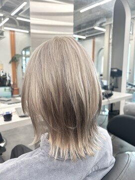 エイト 立川店(EIGHT) ☆プラチナホワイト☆