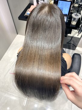 ハルキミナト ジャパン ヨコハマ(HARUKI MINATO japan YOKOHAMA) メゾンストレートでモテる艶髪に♪