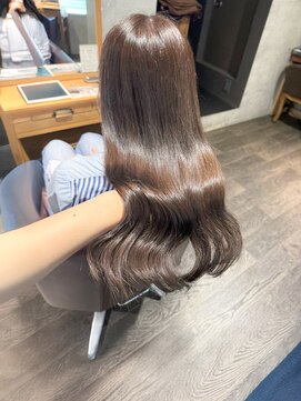 アフィナー(Afinar) 【横浜/横浜駅】グレージュ/艶髪/愛されウェーブ