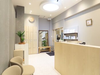 オーセンヘア(AUTHEN.HAIR)の写真/【5/23 New Open】広瀬通駅徒歩3分。仙台人気サロン待望の系列店☆カラーしながら髪質改善"新感覚サロン"
