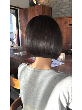 デジール(Desir) 前下がりショートボブ