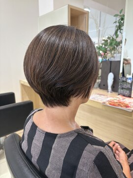 サラ ビューティー サイト 古賀店(SARA Beauty Sight) 【古賀新宮】広がり防止！まとまる髪質改善ツヤ髪ショート50代