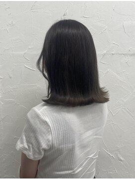 プライズ 表参道原宿店(prize) オリーブグレージュダークカラー寒色系原宿表参道