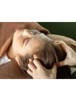 貸切一軒家という、特別な空間で味わうヘッドスパ。非日常空間で、ゆっくりと。