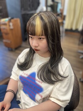 美容室ポール 西葛西店(PAUL) デザインカラー ハイライトカラー ブラック×ゴールド ロング