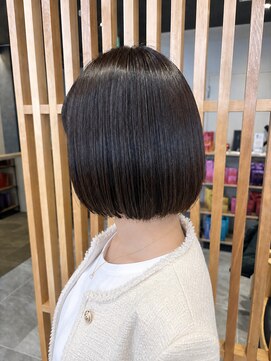 リファインド(REFINED) イノアカラーで艶ボブ