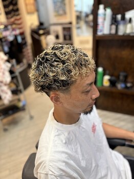 髪男 パッチョ(paccho)の写真/【メンズ専門】カッコ良く決まるパーマスタイルが評判！メンズパーマでモテる理想のヘアへ変身！