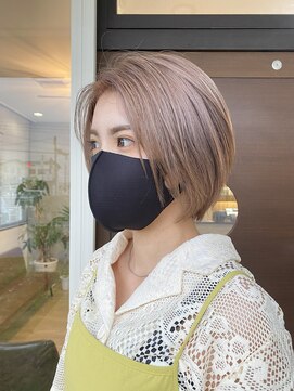 カルム(Calme) 【calme_watake】ショートミルクティーベージュ