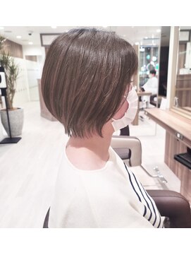 アッシュ 清瀬店(Ash) 短すぎないショートボブ
