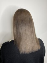 アルマバイロサ(ALMA by ROSA)&nbsp;透明感アッシュグレージュ/担当:【ギャル仙人】RENTA