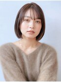 シンプル内巻きストレートボブスタイル