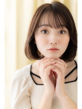 カバーヘア ブリス 大宮西口(COVER HAIR bliss) グレーベージュワンカール艶感ストレート小顔ボブZ大宮20代30代