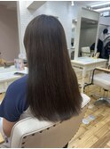オリーブベージュ10代20代ロングヘア透明感カラー