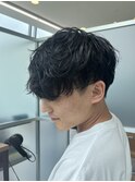 パーマを生かした無造作マッシュ