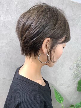 アヴァロン(AVALON) 30、40代にオススメ☆イルミナカラー×絶壁解消ショート