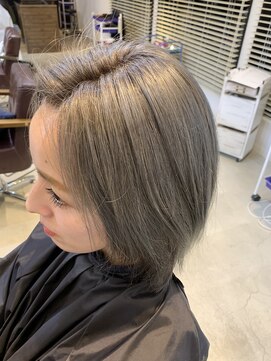 ラ メール ヘア デザイン(La mer HAIR DESIGN) ホワイトシルバー