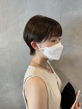 ティティ(TiTi) アッシュグレイ大人ショート[TiTi_栗林れい]