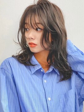 アリュウル 表参道(ALLURE) 胸上 レイヤーカット シースルーバング ウェーブ巻き 東垂水