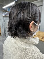 ヴィア(via) クセを活かしたショートボブ