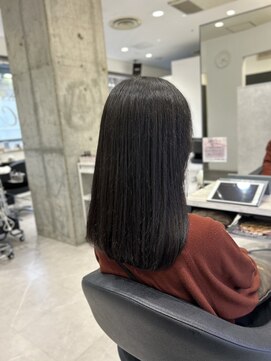 モードケイズブラン(MODE K's Blanc) セミロング×カット【六甲道/白髪ぼかし】