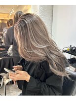 ブレンド 渋谷(BLend)&nbsp;ハイライトブルージュマチルダボブインナーグレージュ前髪