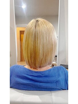 ミニマル(MINIMAL) 極上ツヤ髪ストレート＋美髪トリートメント