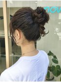 夏祭りの抜け感お団子ヘアセット【向】
