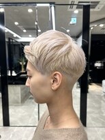 大人かわいい小顔ショートショートヘア30代40代50代白髪ぼかし