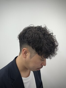 リバティシェアバーバー 銀座(LIBERTY SHARE BARBER) スペインカール