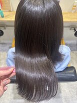 リタ(rita.) 小辻 艶髪☆サブリミック×切りっぱなしボブ