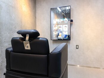 デフカッヅ 北千住(DEF CUTZ)の写真/頭皮の汚れを落としすっきり♪髪のボリュームが気になる方にも◎疲れを癒す極上スパを是非ご体験下さい。