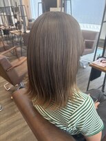 ビズヘアー グランバース(bisou hair grandbase) ワンブリーチ/ベージュカラー/ハイトーン