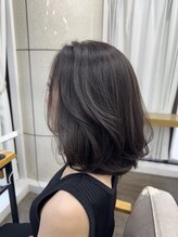 カシー(Casii) 初めてのレイヤーカットはナチュラルにそしてエレガントに！