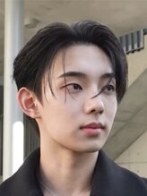 メンズヘアーログ 錦糸町(Men's hair L.O.G) メンズ　韓国風センターパート
