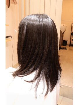 ワンアンドオンリー(One And Only) 地毛風ブルベスモーキーカラー大人可愛い艶カラーロングヘア