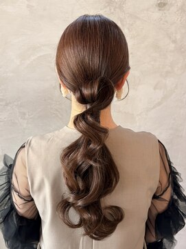 マイス(Mais) 毛流れローポニースタイル♪