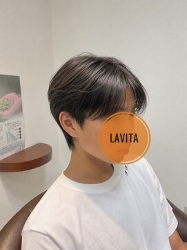 ラヴィータ(La vita) センターパートマッシュウルフ