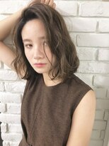 ネオリーブ チロル 横浜西口店(Neolive CiroL.)&nbsp;フレンチグレージュカラーの色っぽボブ