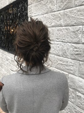 ヘンリエッタ 吉祥寺(Henrietta) 後れ毛たっぷりニュアンスアップ