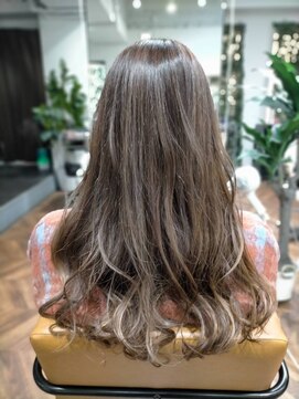 ルナアトリエ(runa atelier) ハイライト×グレージュ