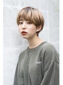 耳掛けショートマッシュ