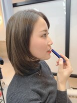 イーラ(era)&nbsp;《era》グレイアッシュ　ウルフボブ　抜け感ヘア　みわ