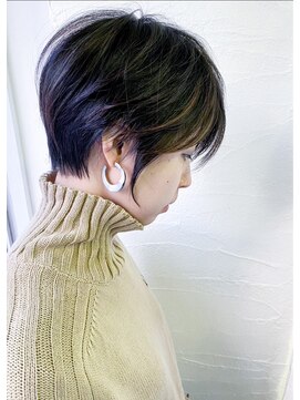 ムーンジェジェ(moon jeje) タートルやピアスにも◎オシャレな大人似合わせショートby柴立