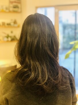 ファミリア(familiar) ゆるふわ外ハネ