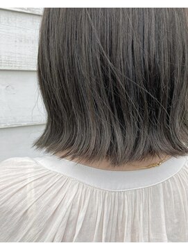 ロカ(roka) お手入れ簡単な外ハネボブ×グレージュ