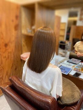 アドラーブル 長岡新保店(adorable) ブリーチなし【ミルクティーベージュ】透明感カラー