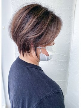 ムーンジェジェ(moon jeje) 神戸発 シザー＆レザーで作る似合わせ丸みショートby柴立吉之助