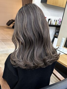 モアナ バイ ラナ(MoanA BY LANA) グレージュ/ハイライト_オーホリ006